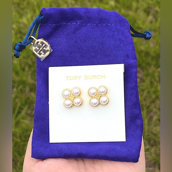 Tory Burch Jewelry - NWOT Tory Burch Pearl Cluster Stud Earrings